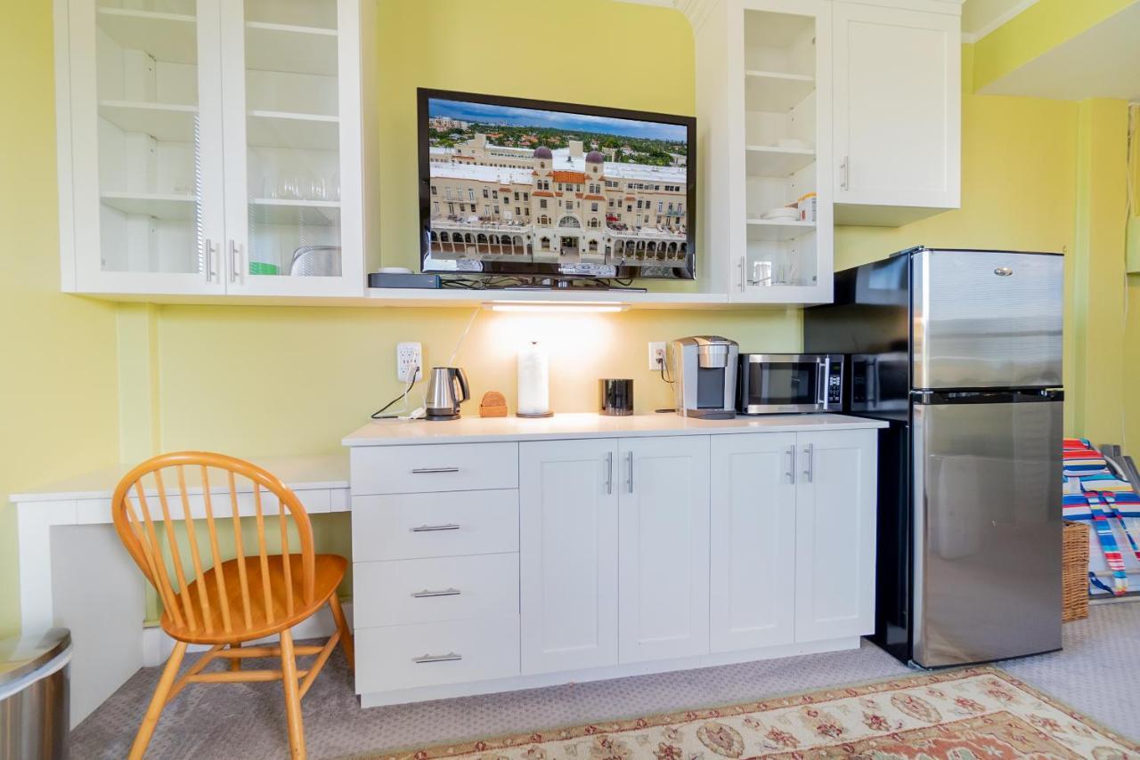 Palm Beach Island Condominiums Екстериор снимка