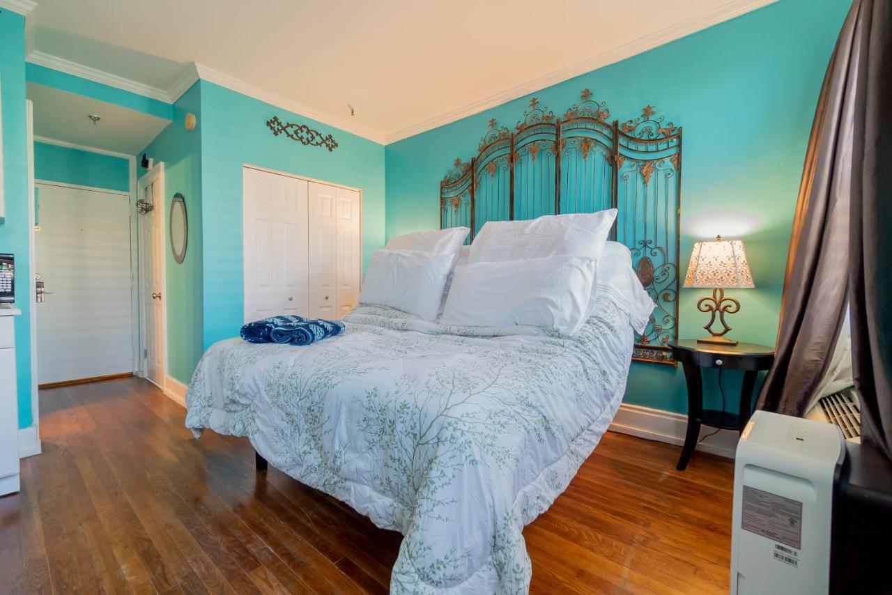 Palm Beach Island Condominiums Екстериор снимка